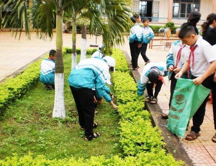 Trong một thế giới phải đối mặt với vô số thách thức, có một vấn đề nổi bật vừa là giải pháp vừa là mục tiêu – môi trường xanh. Với mục tiêu này, mỗi người đều có trách nhiệm trong việc nuôi dưỡng và bảo vệ môi trường thiên nhiên xung quanh, hướng tới một tương lai bền vững và thịnh vượng.