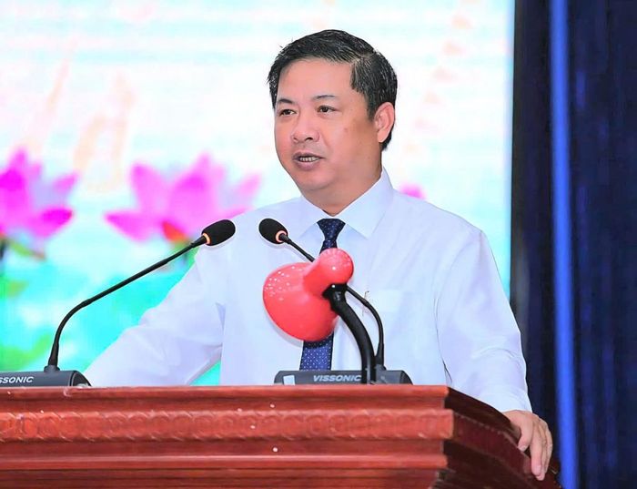 Ông Lương Nguyễn Minh Triết Bí thư Tỉnh ủy Đắk Lắk phát biểu trong hội nghị.