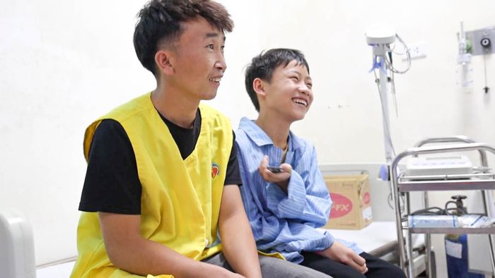 Nụ cười hồn nhiên luôn thường trực trên gương mặt của cậu bé H.A.G. khi em nghĩ tới ngày được quay lại trường lớp cùng bạn bè, thầy cô.