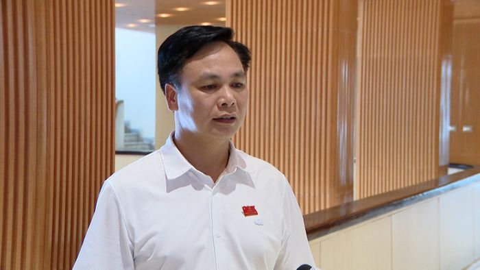 Đại biểu Nguyễn Văn Luyến chia sẻ nhận định về nội dung, chương trình kỳ họp. Ảnh: Thành An