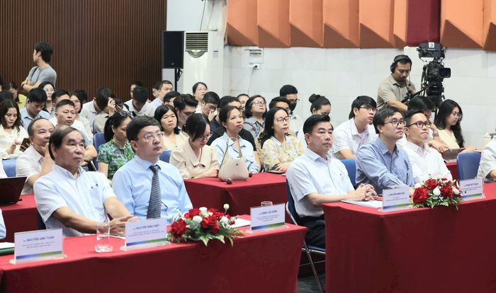 Phó Giám đốc Cơ quan Báo và Phát thanh, Truyền hình Hà Nội Nguyễn Minh Đức tham dự Tọa đàm. Ảnh: Thanh Hải