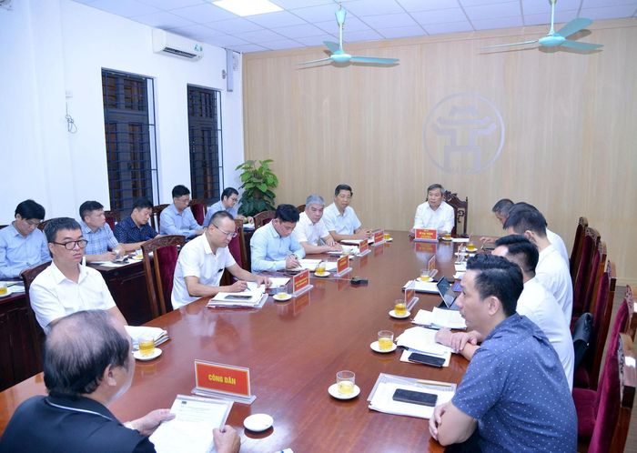 Nội dung các kiến nghị giải quyết tồn tại liên quan đến quyền sử dụng đất và công trình công cộng... Ảnh: Viết Thành