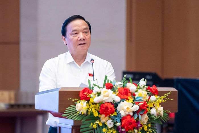 Phó Chủ tịch Quốc hội Nguyễn Khắc Định phát biểu khai mạc và quán triệt nội dung Kết luận số 17-KL/TW. Ảnh: PT