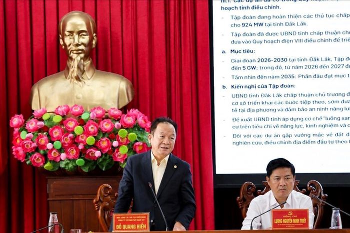 Nhà Sáng lập, Chủ tịch Điều hành T&amp;T Group phát biểu tại buổi làm việc.