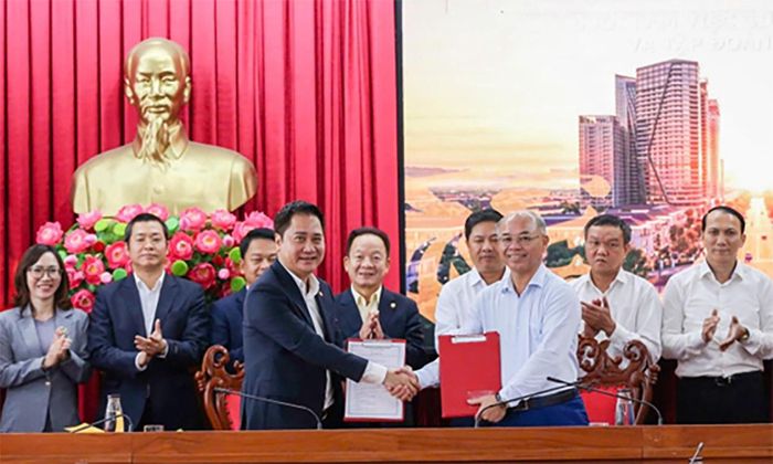 Lễ ký kết biên bản ghi nhớ hợp tác đầu tư.