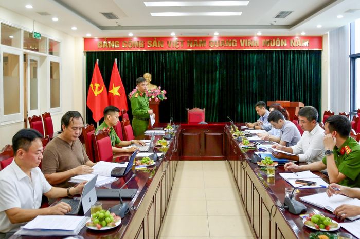 Tổ kiểm tra số 03 của Ban Chỉ đạo 197 Thành phố làm việc với UBND phường Ngọc Hà: Ảnh Duy Khánh