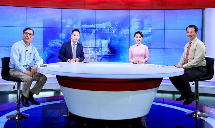 Các khách mời tham gia Chương trình. Ảnh: Quang Thái