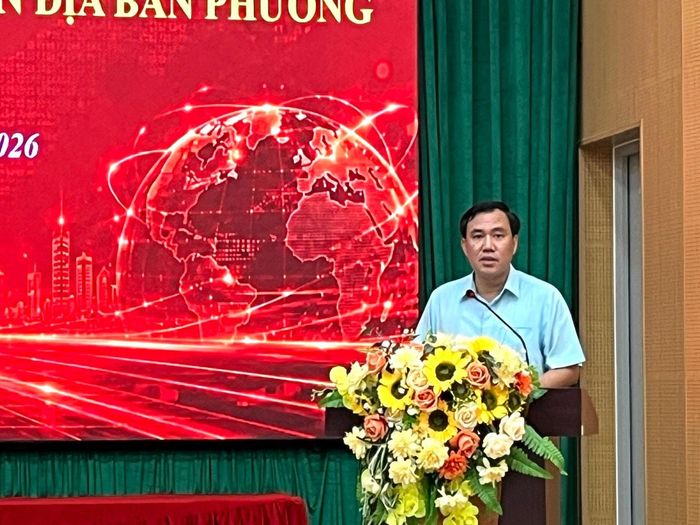 Đồng chí Nguyễn Thường Sơn Chủ tịch UBND phường Xuân Đỉnh phát biểu tại hội nghị