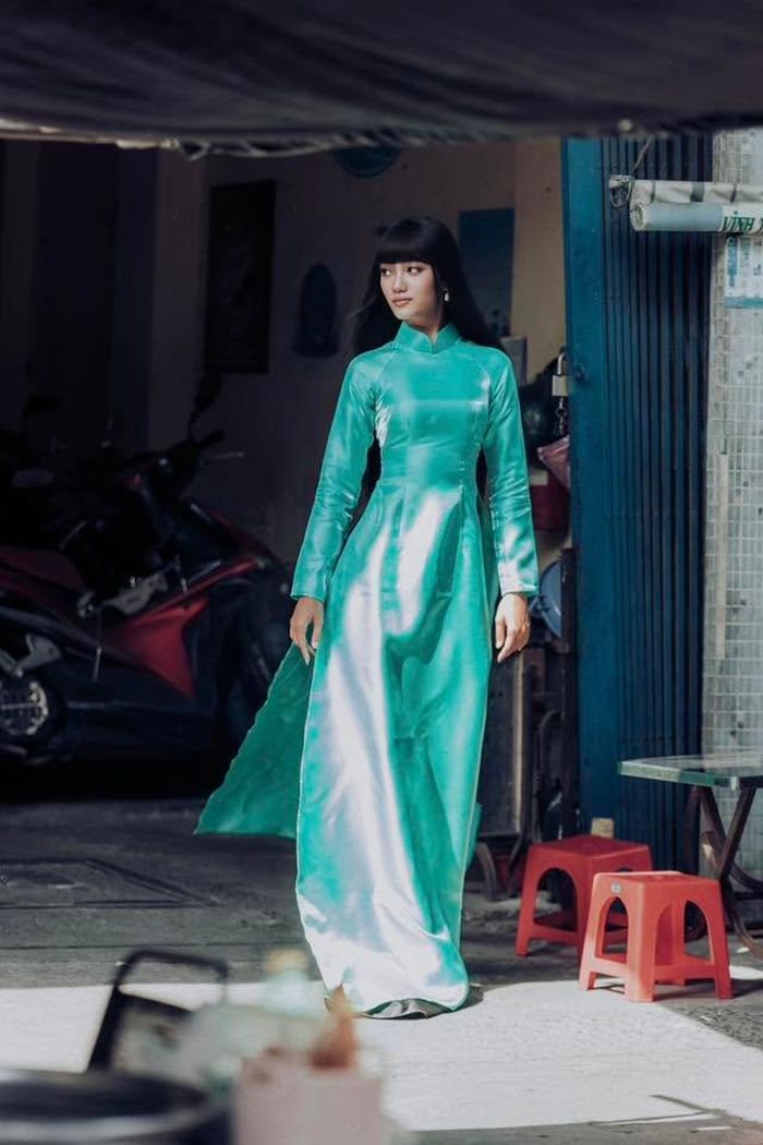 “Các cuộc thi sắc đẹp đã giúp tôi từ một cô gái luôn nghi ngờ bản thân, dần học được cách tin vào giá trị của chính mình. Lần trở lại này, tôi hy vọng sẽ có cơ hội ghi thêm vào hành trình của mình một dấu mốc thật đẹp. Đó không chỉ là một danh hiệu, mà còn là minh chứng cho hành trình dám đánh cược với chính bản thân, dám nỗ lực hết mình với những gì mình có", người đẹp Đà Nẵng chia sẻ.