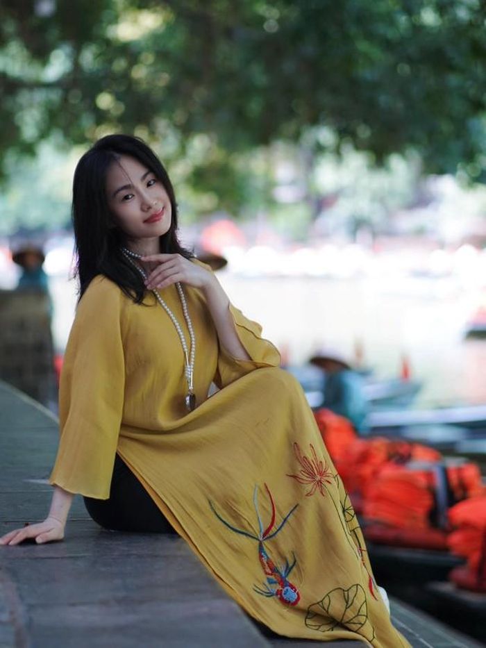Ca sĩ Lương Bích Hữu nhận "mưa lời khen" trong khoảnh khắc mới nhất. Nhiều khán giả nhận xét Lương Bích Hữu ở thời điểm hiện tại ngày càng xinh trẻ.
