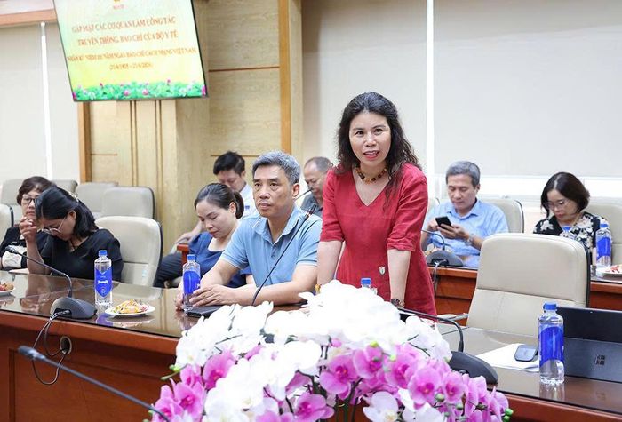 Nhà báo Hoàng Thị Khánh Phương - Phó Giám đốc Trung tâm Truyền thông - Giáo dục sức khỏe Trung ương phát biểu.