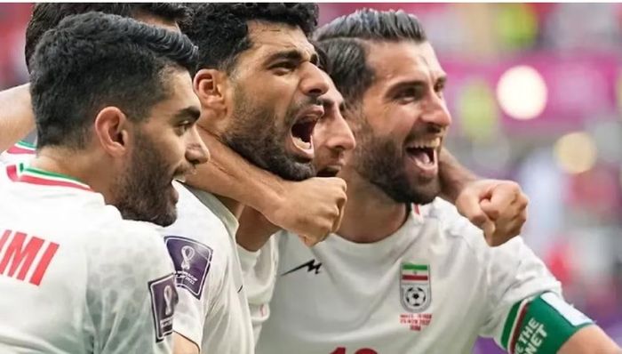 Sự thay đổi đột ngột trong lịch trình di chuyển khiến ban huấn luyện Iran bất ngờ, đồng thời đặt ra nhiều câu hỏi về tính nhất quán trong khâu tổ chức.