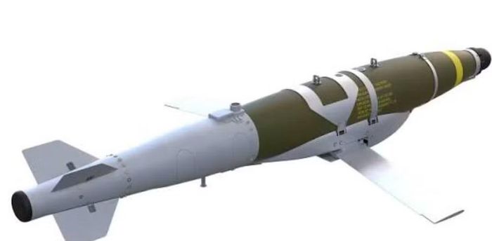 Nếu bom JDAM thông thường chỉ có tầm tấn công tối đa 24 km, thì JDAM-ER có thể vươn tới gần 72 km, tùy thuộc độ cao và tốc độ của máy bay mang phóng. Nhờ đó, phi cơ có thể đứng ngoài vùng nguy hiểm mà vẫn tấn công chính xác mục tiêu.