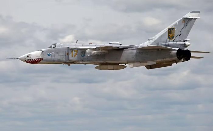 Không quân Ukraine hiện chưa công bố thông tin về tình trạng phi công điều khiển chiếc máy bay.