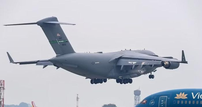 Tuy nhiên, việc khôi phục dây chuyền sản xuất sẽ không hề đơn giản. Boeing phải tái xây dựng mạng lưới cung ứng, tuyển dụng nhân lực và đầu tư lớn cho hệ thống sản xuất mới sau hơn 1 thập niên gián đoạn.