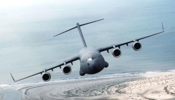 Hiện Mỹ đang vận hành 222 chiếc C-17, trong khi Australia, Canada, Anh, Ấn Độ, Qatar, Kuwait và UAE cũng sở hữu những phi đội nhỏ hơn.