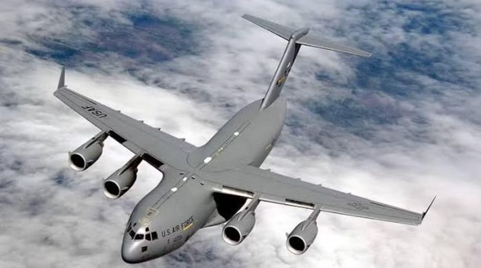 Trên thực tế, ý tưởng hồi sinh C-17 đã xuất hiện từ năm 2025. Tại Triển lãm Hàng không Paris, Boeing xác nhận công ty đang có những cuộc thảo luận ở giai đoạn rất sớm với ít nhất 1 quốc gia về khả năng nối lại sản xuất.