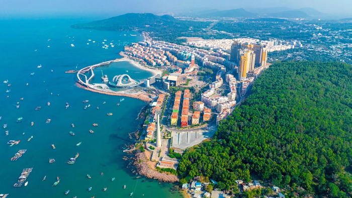 Phú Quốc được kỳ vọng trở thành trung tâm dịch vụ, du lịch sinh thái biển đảo tầm cỡ quốc gia và quốc tế.