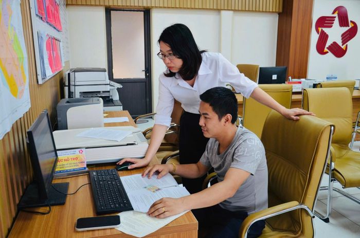  Nhiều địa phương nhìn nhận mô hình chính quyền địa phương hai cấp đã tạo chuyển biến tích cực như bộ máy gọn hơn, cấp cơ sở chủ động hơn, thủ tục hành chính được công khai, minh bạch hơn. Ảnh: NS 