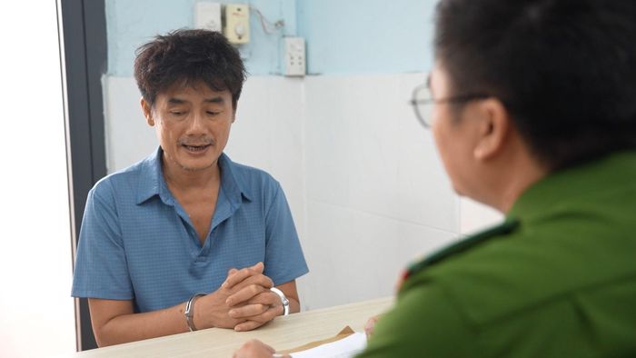 Ông Giang làm việc với cơ quan công an. Ảnh: CA 
