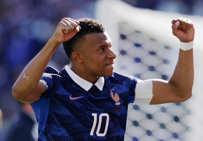 Mbappe lập cú đúp, đóng góp vào chiến thắng 3-1 của Pháp trước Senegal.