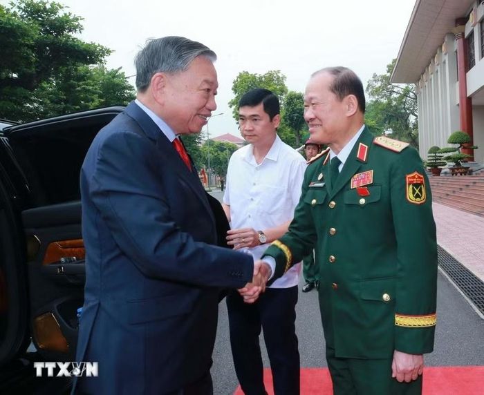 Tổng Bí thư, Chủ tịch nước Tô Lâm đến dự Đại hội đại biểu toàn quốc Hội Cựu chiến binh Việt Nam lần thứ 8 sáng 17/6. Ảnh: Trọng Đức/TTXVN.