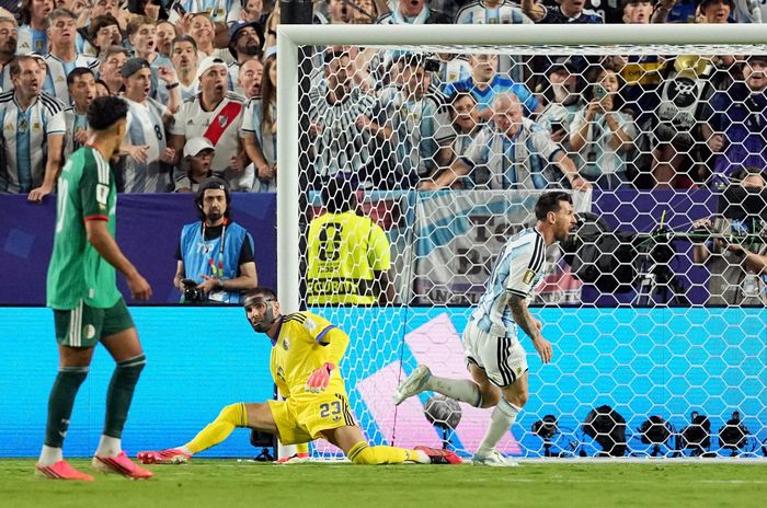Trong 5 trận đấu gần nhất tại World Cup, Messi đóng góp trực tiếp vào 9 bàn thắng cho "Albiceleste" (7 bàn và 2 kiến tạo).