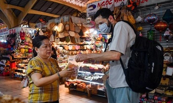 Cục Thuế cho biết sẽ tiếp thu các ý kiến đề xuất, nghiên cứu, đánh giá và đưa ra giải pháp phù hợp trong việc quản lý thuế với các hộ kinh doanh. Ảnh: Linh Huỳnh.