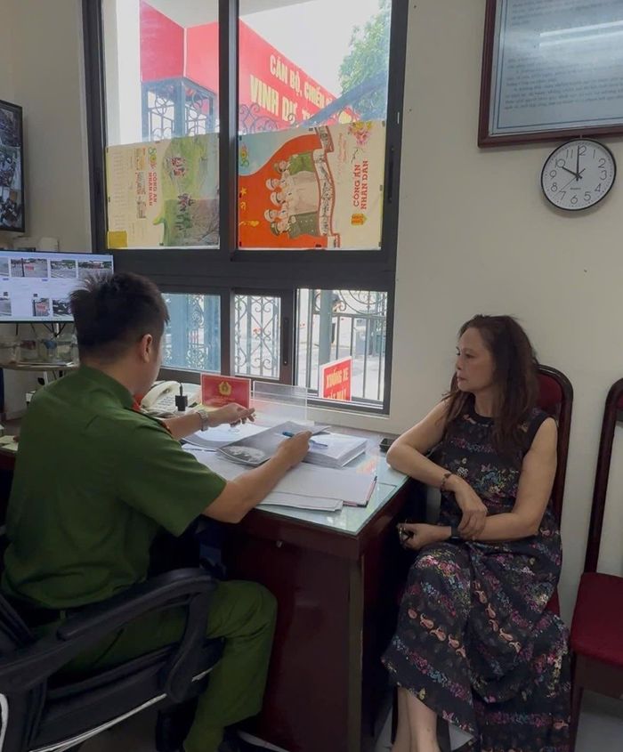 Diễn viên Minh Châu làm việc với cơ quan chức năng. Ảnh: FBNV.