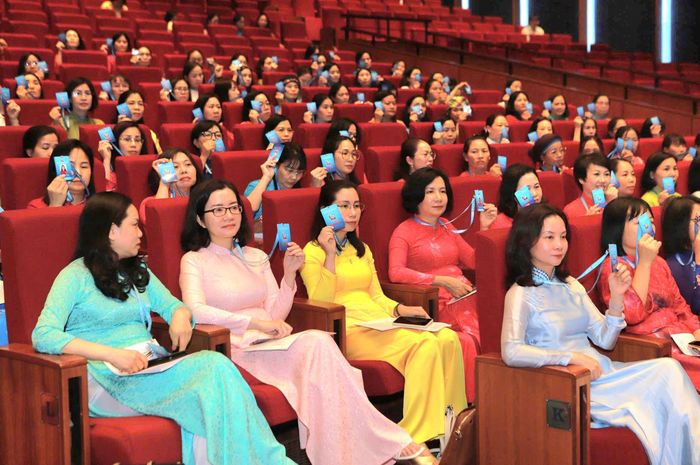 Các đại biểu bầu Ban Chấp hành Trung ương Hội LHPN Việt Nam khóa XIV, nhiệm kỳ 2026 - 2031.