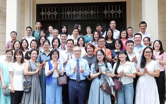 Thứ trưởng Bộ VHTTDL Phan Tâm, lãnh đạo các cơ quan trực thuộc Bộ và các nhà báo, phóng viên theo dõi lĩnh vực VHTTDL
