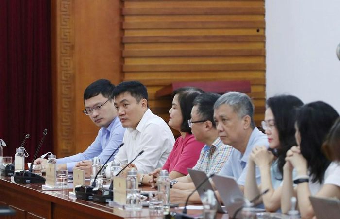 Lãnh đạo các cơ quan, đơn vị trực thuộc Bộ tham dự cuộc gặp