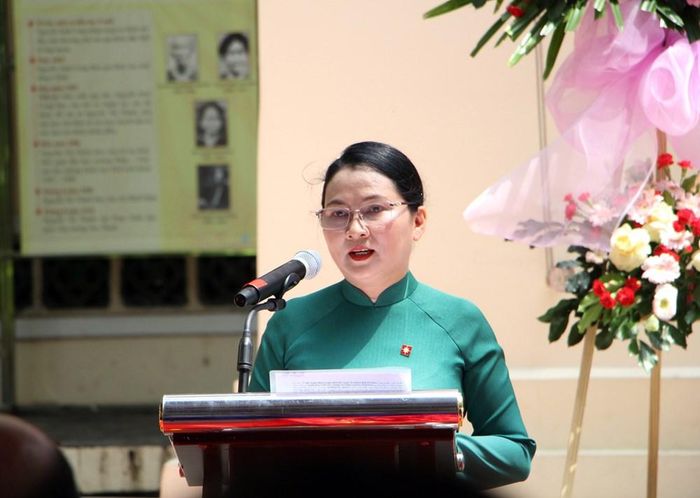 Giám đốc Bảo tàng Lịch sử TP.HCM Nguyễn Khắc Xuân Thi phát biểu khai mạc. Ảnh: THÙY TRANG