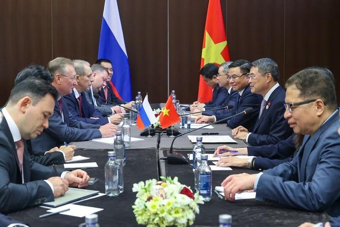 Thủ tướng cũng đề nghị Zarubezhneft đẩy mạnh hoạt động của Liên doanh Rusvietpetro tại Nga.Ảnh: VGP/Nhật Bắc