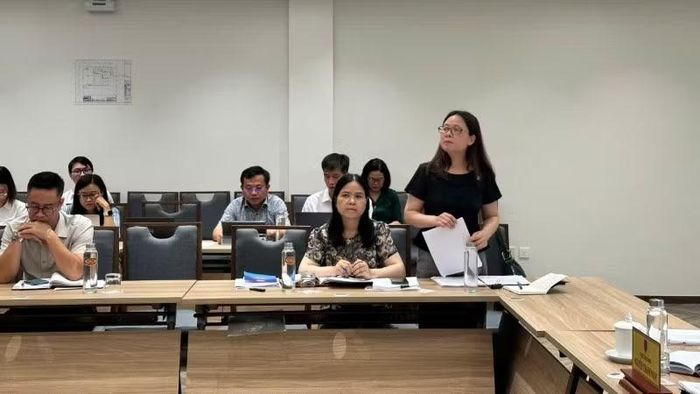 Đại diện Cục Đăng ký giao dịch bảo đảm và Bồi thường Nhà nước báo cáo các định hướng của dự thảo Nghị định.