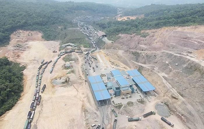 Hàng hóa từ Lào nhập về qua cửa khẩu quốc tế La Lay để về các cảng biển Quảng Trị.