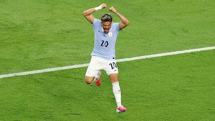 Tiền đạo Maxi Araujo ăn mừng bàn thắng cân bằng tỷ số 1-1 đầy quý giá cho đội tuyển Uruguay ở những phút cuối trận đấu. (Ảnh: FIFA)