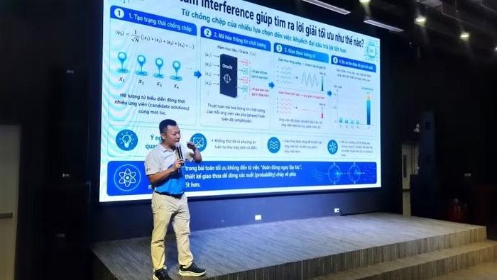 Chuyên gia trình bày tham luận tại sự kiện.