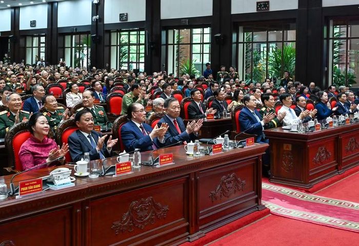 Các đồng chí lãnh đạo Đảng, Nhà nước, nguyên lãnh đạo Đảng, Nhà nước tham dự Đại hội.
