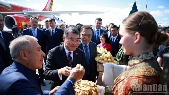 Chuyến công tác của Thủ tướng Lê Minh Hưng diễn ra từ ngày 16 đến 18/6 theo lời mời của Tổng thống Liên bang Nga Vladimir Putin.