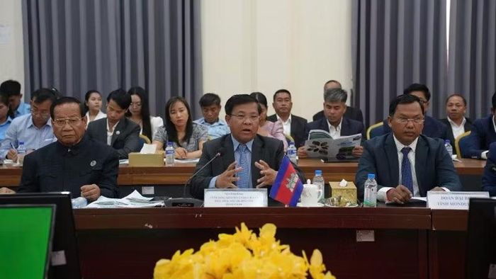 Đoàn đại biểu tỉnh Mondulkiri dự diễn đàn.