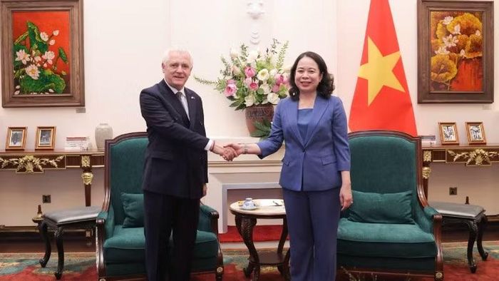 Phó Chủ tịch nước Võ Thị Ánh Xuân và Đại sứ Argentina tại Việt Nam Marcos Antonio Bednarski.