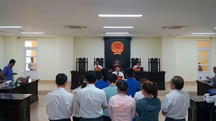 Quang cảnh phiên tòa.