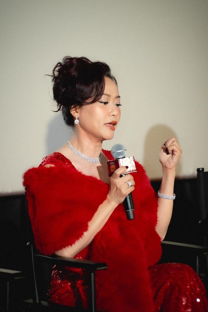 Hồng Ánh