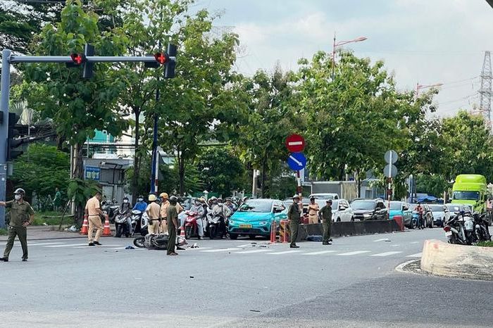 Vụ việc xảy ra ngay ngã tư MK, phường Thủ Đức.
