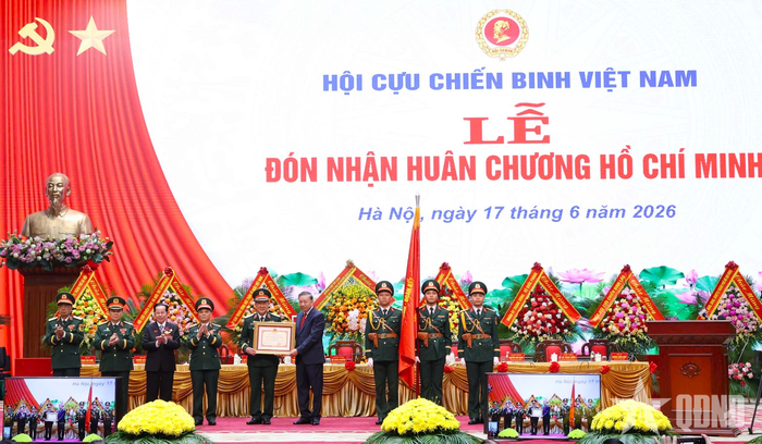 Tổng Bí thư, Chủ tịch nước Tô Lâm trao Huân chương Hồ Chí Minh tặng Hội CCB Việt Nam. 