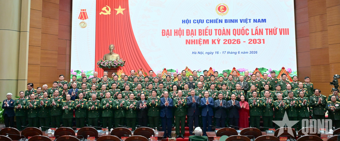  Lãnh đạo Đảng, Nhà nước chụp ảnh chung với Ban Chấp hành Trung ương Hội Cựu chiến binh Việt Nam nhiệm kỳ 2026-2031. 