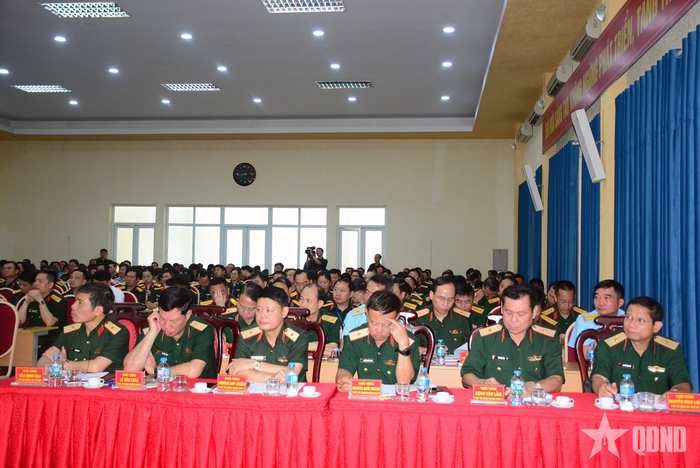Các đại biểu dự hội nghị.