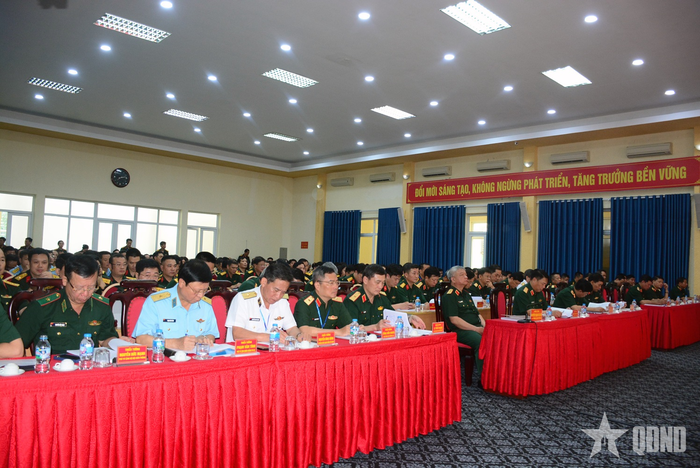 Các đại biểu dự hội nghị.