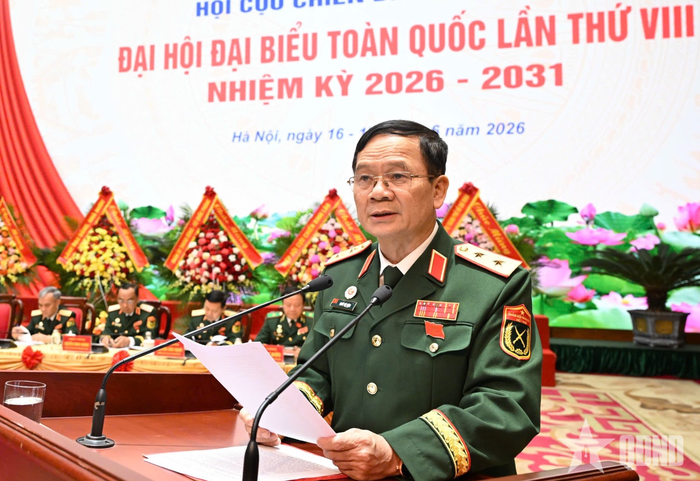 Trung tướng Khuất Việt Dũng, Phó chủ tịch Hội Cựu chiến binh Việt Nam thông qua kết luận thảo luận nội dung báo cáo chính trị.